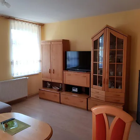 Karlguth Apartment *